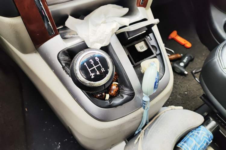 Used Jinbei Grace 2018 2.0L Express Comfort 7-Seater V19