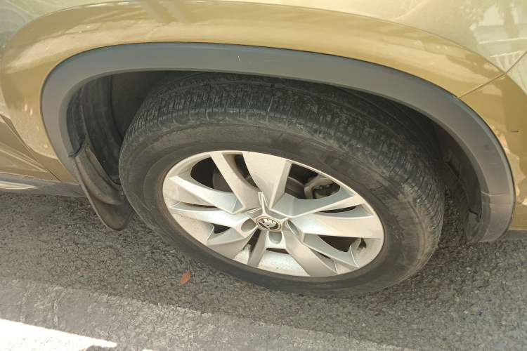 Used Skoda Kodiaq 2018 Facelifted TSI330 5-Seater Two-Wheel-Drive Luxury Enjoyment Edition