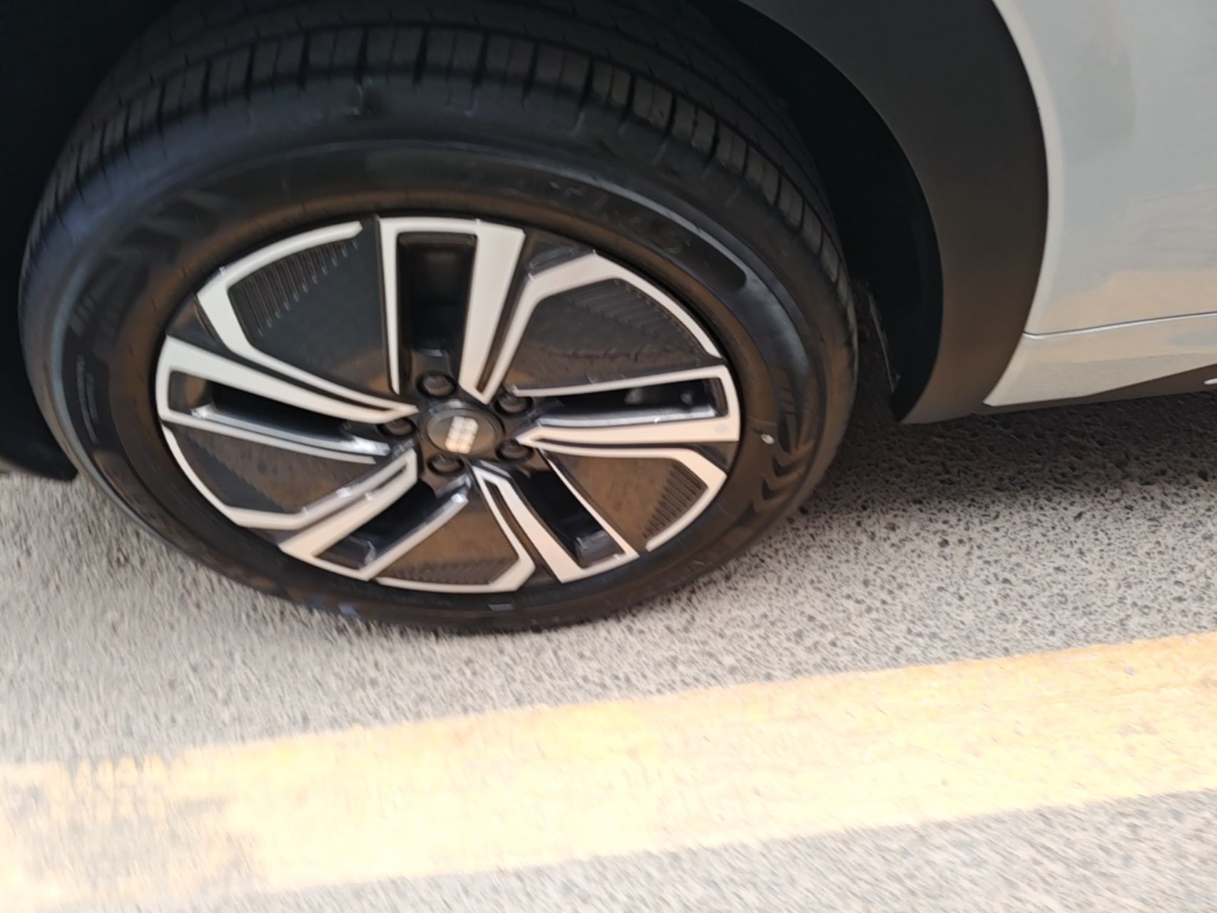 Geely Galaxy Xingjian 7 EM-i 2026 Model 135km Leading Edition — снимка 11