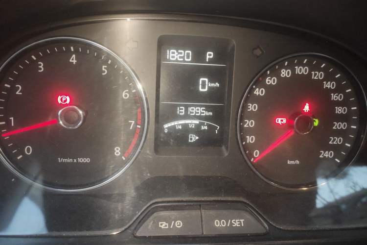 Used Volkswagen Lavida 2013 Restyled Classic 1.6L Automatic Comfort Edition Odometer Close Up