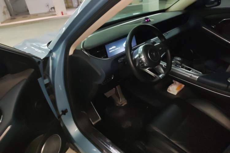 Used VOYAH FREE 2021 Four-Wheel Drive Standard Range-Extended Exclusive Luxury Package
