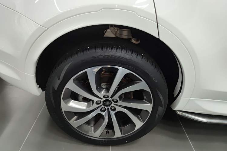 Used Land Rover Discovery Sport New Energy 2022 P300e Performance Tech Edition
