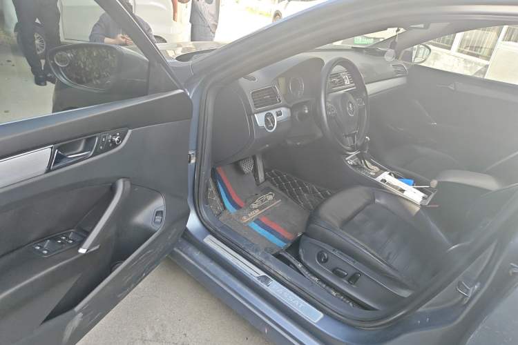 Used Volkswagen Passat 2011 1.8 TSI DSG Ultimate Edition
