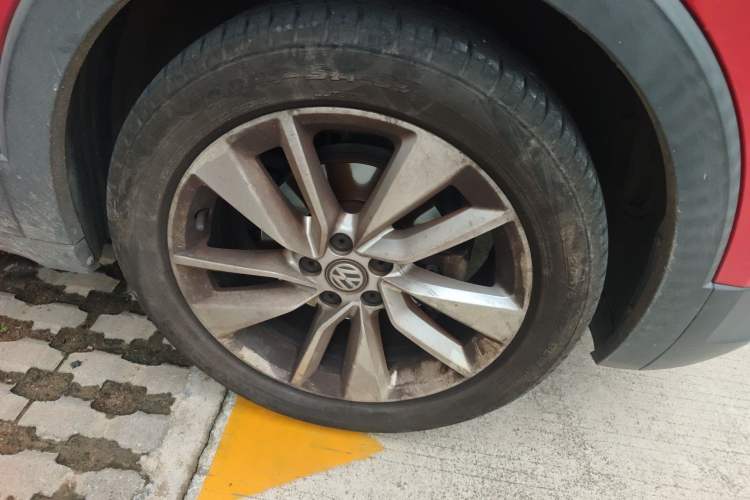 Used Volkswagen T-Cross 2019 1.5L Automatic Comfort Edition Right Front Wheel Hub