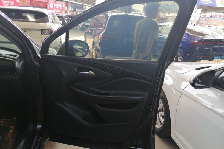 Used Buick Envision 2018 20T Two-Wheel-Drive Leading Model
