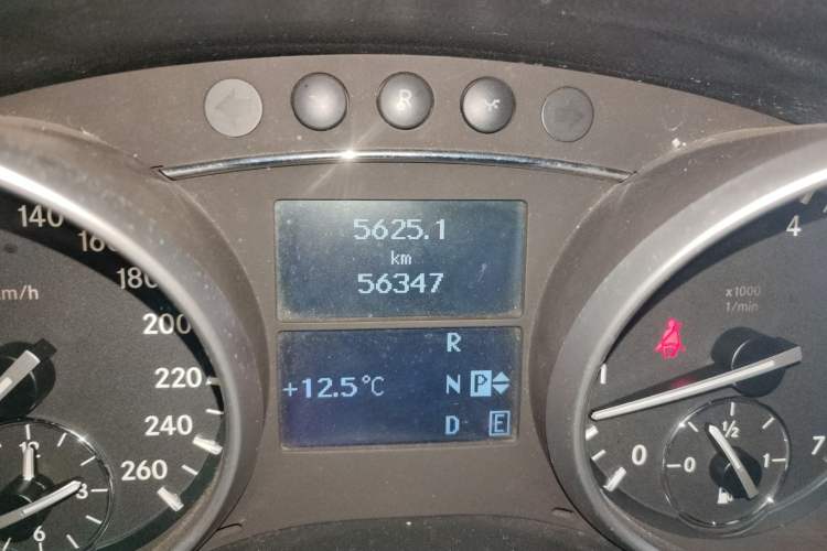 Used Mercedes-Benz R-Class 2011 R 300 L Business Model