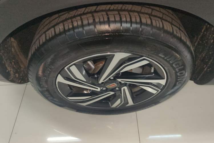 Used Hongqi HS5 2022 Revised Version 2.0T Smart Connect Flagship Edition