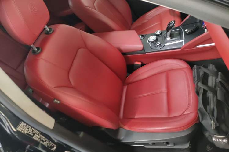 Used Alfa Romeo Stelvio 2017 2.0T 200HP Luxury Edition