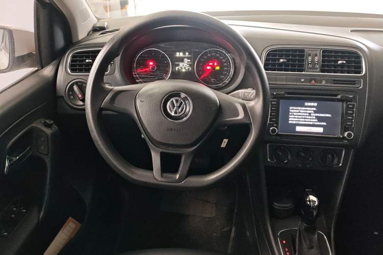 Used Volkswagen Polo 2014 1.6L Automatic Comfort Edition Steering Wheel