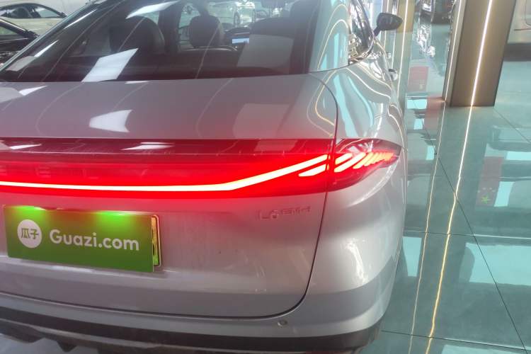 Used Geely Galaxy L6 2025 EM-i 140km Starship Edition
