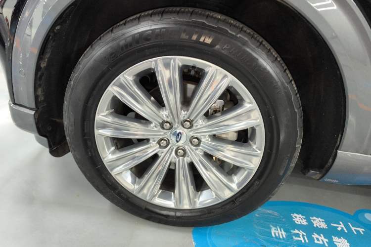 Used Ford Explorer 2020 EcoBoost 285 4x4 Titanium Edition 7-Seater
