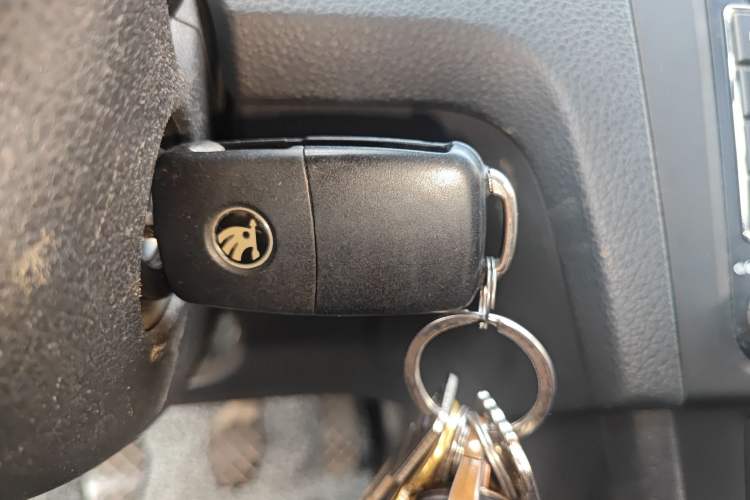 Used Skoda Rapid Spaceback 2016 Revised Version 1.4L Manual Front-Drive Edition