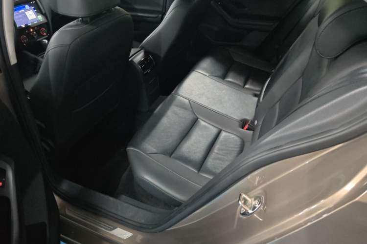 Used Volkswagen Sagitar 2015 1.6L Automatic Comfort Model