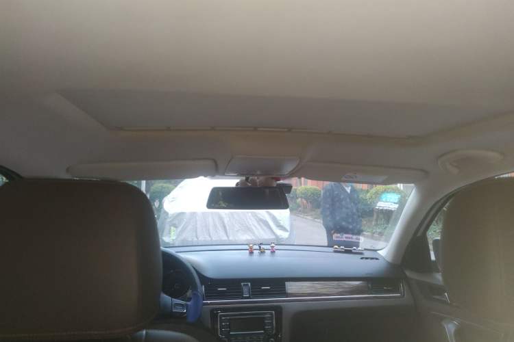 Used Volkswagen Bora 2014 1.6L Automatic Luxury Model Headliner