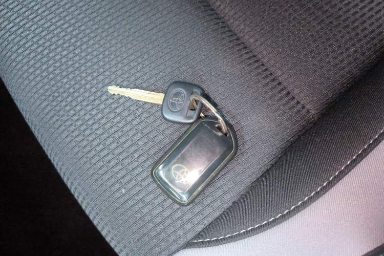 Used Toyota YARiS L Zhi Xiang 2022 1.5L CVT Leading PLUS Edition Vehicle Key