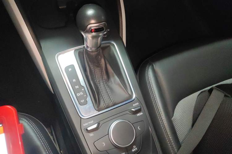 Used Audi Q2L 2018 35 TFSI Fashionable & Elegant Version China VI Emission Standard
