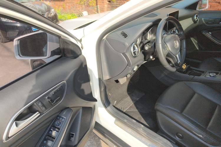 Used Mercedes-Benz GLA 2016 GLA 220 4MATIC Luxury Model