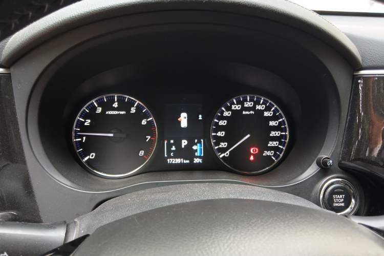 Used Mitsubishi Outlander 2019 2.0L Two-Wheel Drive Comfort Edition 5 Seats China V Standard Instrument Cluster