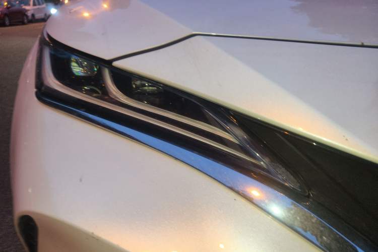 Used Toyota Harrier 2023 2.0L CVT Two-Wheel Drive Deluxe Edition