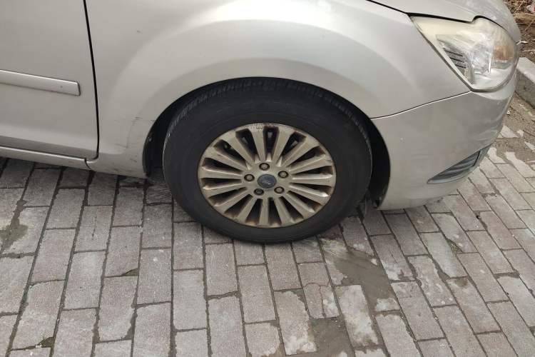 Used Ford Focus 2013 Sedan Classic 1.8L Manual Fashion Edition