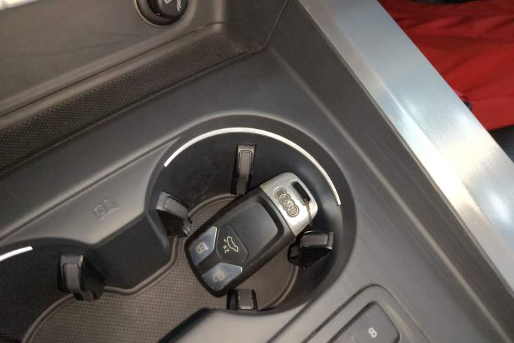 Used Audi A4L 2019 40 TFSI Fashion Edition China VI Emission Standard
