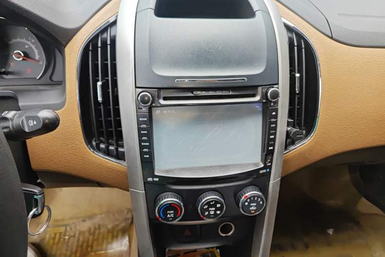 Used Baojun 630 2011 1.5L manual Comfort trim level
