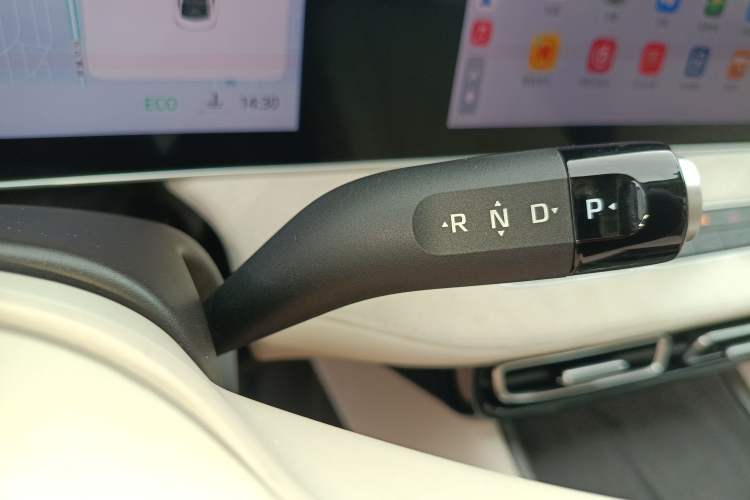 Used Roewe D7 2023 DMH 125km Excellence Edition