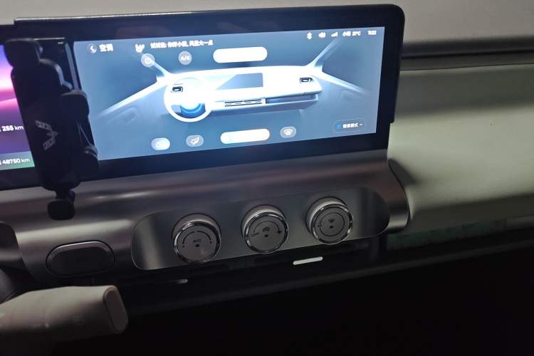 Used Wuling Air ev 2023 - Four Seats - Advanced Edition Audio And AC Panel