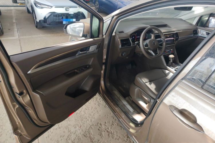 Used Volkswagen Viloran 2020 330TSI Business Edition
