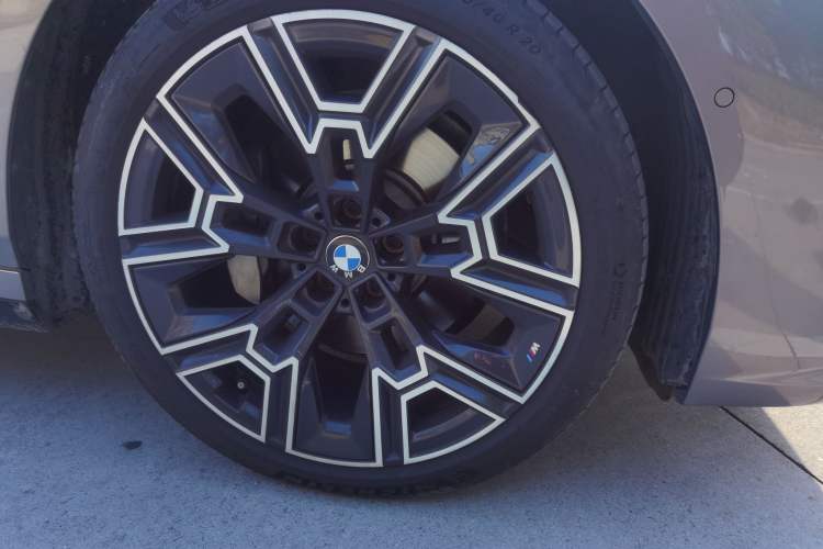 Used BMW 5 Series 2024 530Li Luxury Edition M Sport Package