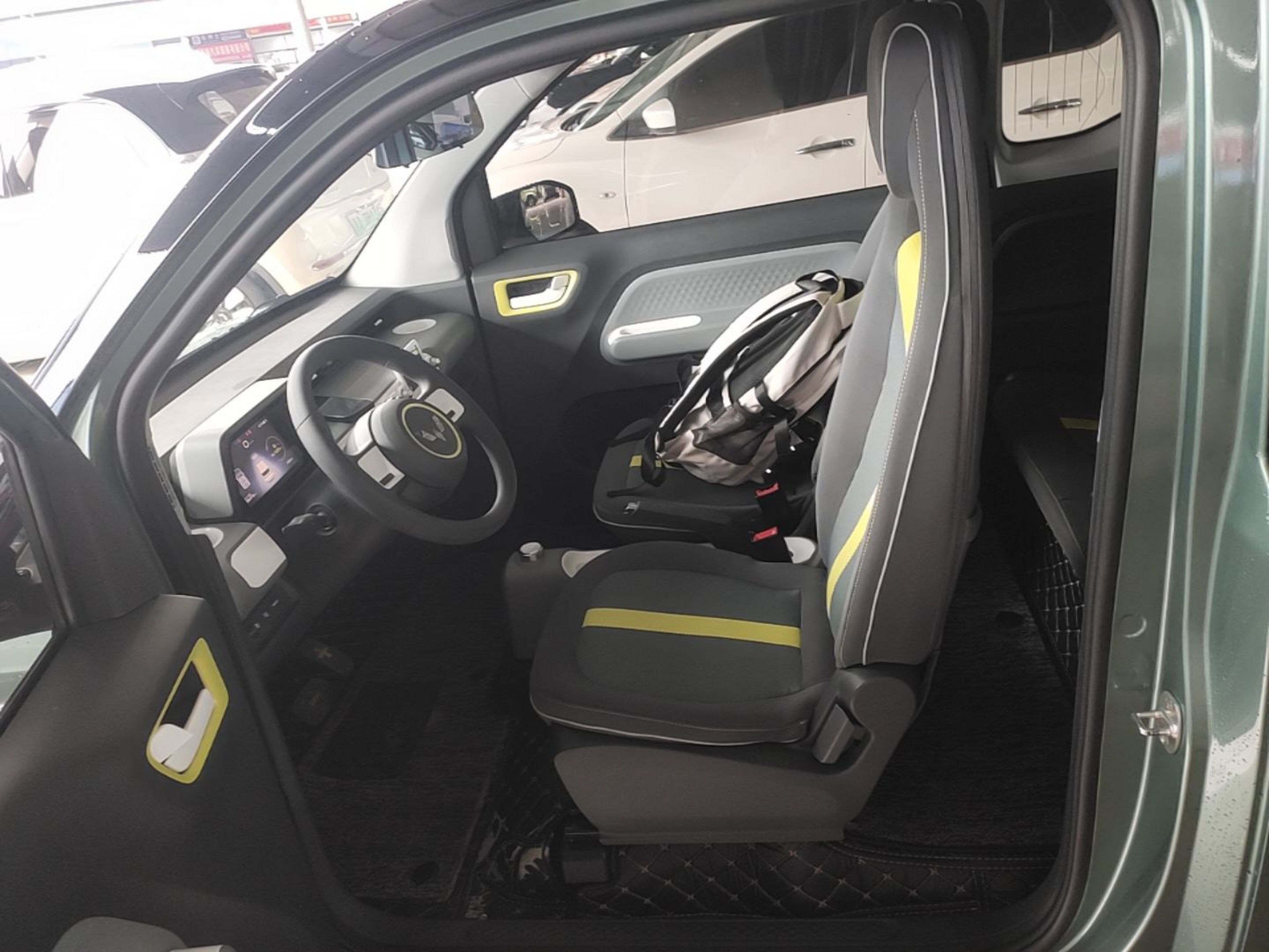 Interior delantero