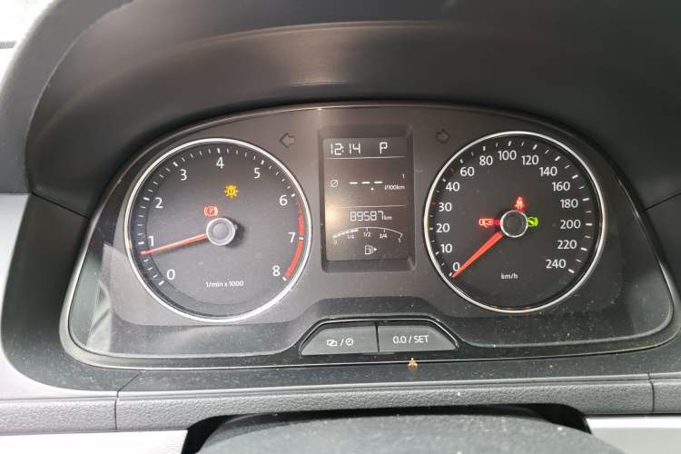 Used Volkswagen Gran Lavida 2014 1.6L Automatic Sport Edition Instrument Cluster