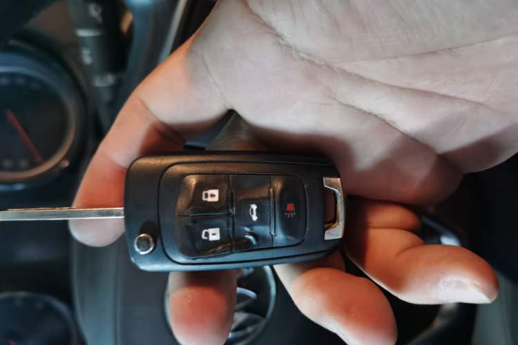 Used Buick Regal 2014 2.0L Leading Fashion Edition Vehicle Key