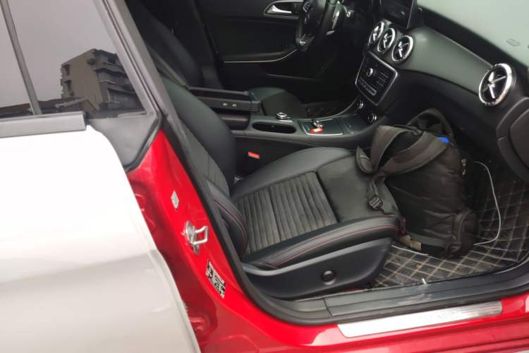 Used Mercedes-Benz CLA 2018 CLA 220 4MATIC
