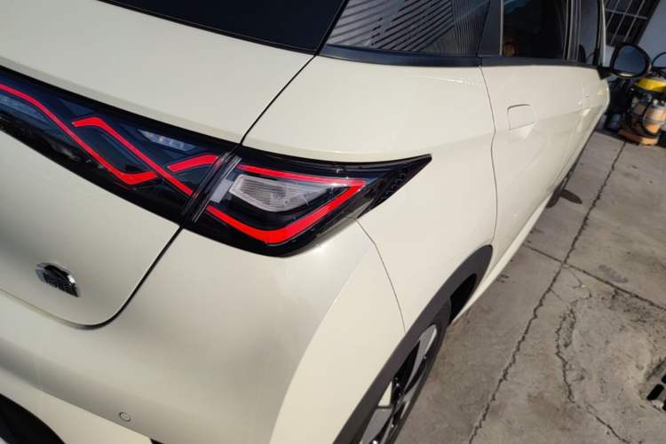 Used BYD Dolphin 2023 420 km Fashion Edition
