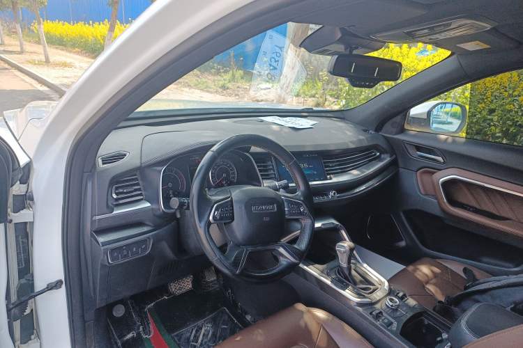 Used Haval H6 2017 Red-Label 1.5T Automatic Two-Wheel Drive Smart Edition Center Console