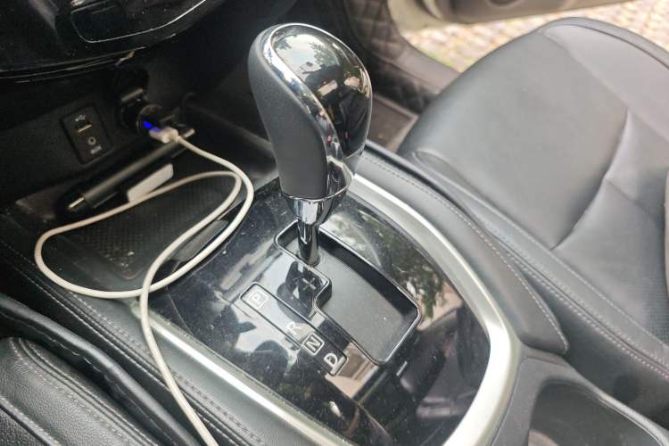 Used Nissan X-Trail 2017 2.0L CVT Comfort Edition 2WD Gear Lever