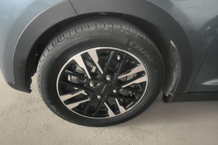 Used Chery QQ Little Ant 2022 Restyled Version Sweet Pink Edition Half-Sugar Version 30.6 kWh 30 kW 301 km Exterior 4