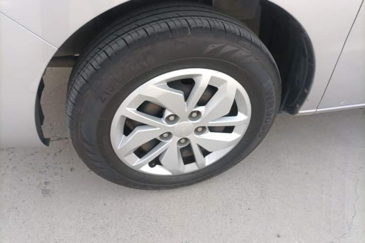 Used JAC Refine M4 2019 Business & Travel Series 2.0L Manual Comfort Model China VI