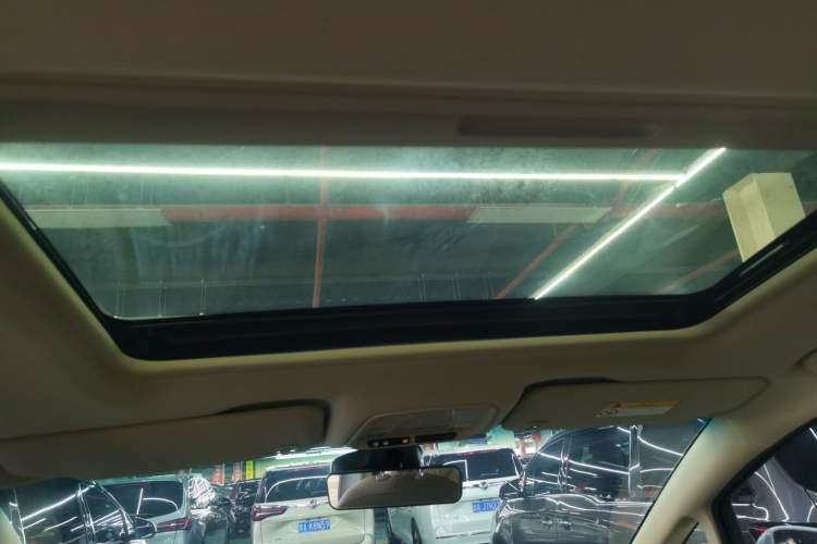 Used Buick GL8 2022 ES Landtrek 653T Luxury Edition