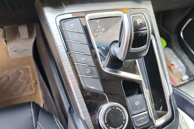 Used Geely Auto Emgrand X7 Sport 2020 1.8TD DCT ZhiZun PRO