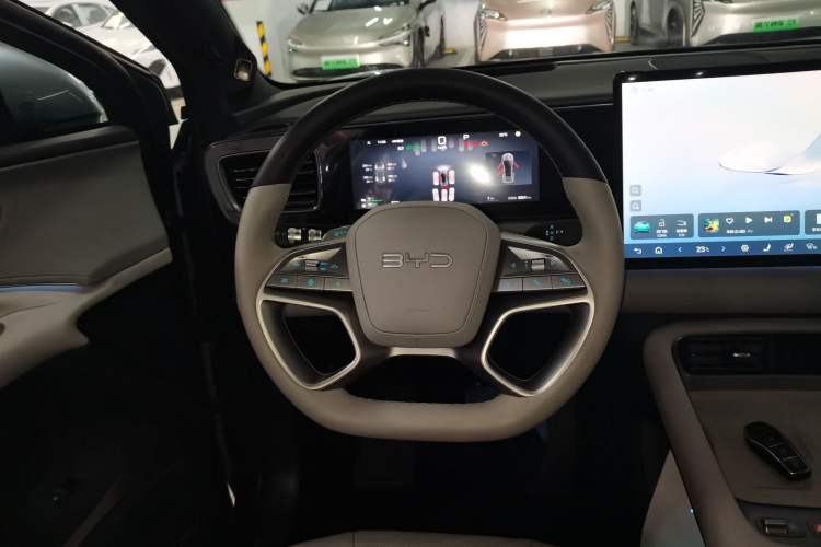 Used BYD Sealion 06 New Energy 2025 Model DM-i 170 Navigation Plus Edition Steering Wheel