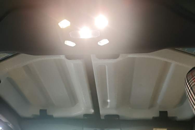 Used Jeep Wrangler 2019 2.0T Rubicon Four-Door Version China VI Emission Standard