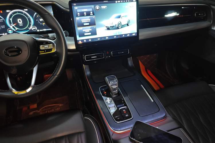 Used GAC Trumpchi GS8 2022 Flagship Series 2.0 TGDI Four-Wheel Drive Luxury Smart Connectivity Version (6 Seats) Audio And AC Panel