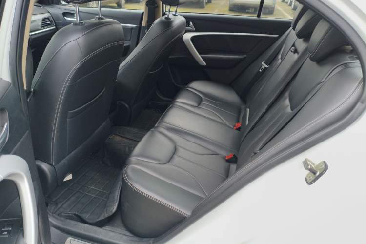 Used Geely Auto Emgrand 2017 Sedan Million Edition 1.5L CVT Upward Connectivity Version