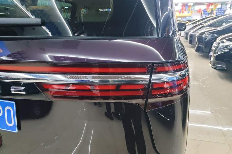 Used Bestune M9 2023 2.0T Ultimate Edition
