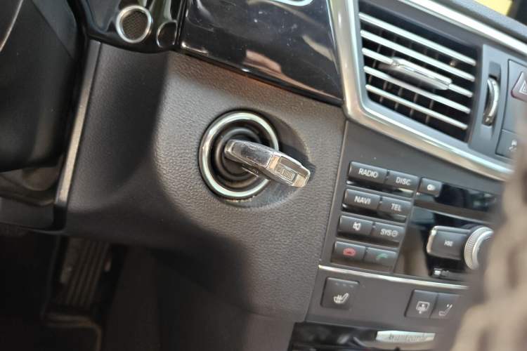 Used Mercedes-Benz E-Class 2010 E 260 CGI Fashion Model