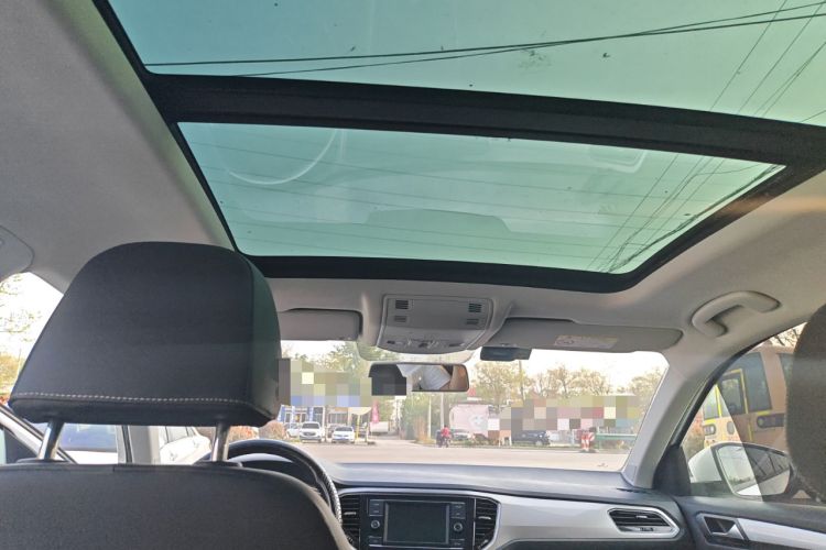 Used Volkswagen T-ROC 2018 230TSI DSG Two-Wheel Drive Advanced Version China V Standard Headliner