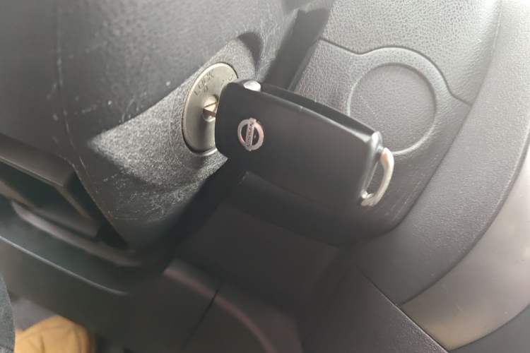 Used Nissan Sunny 2011 1.5XE CVT Comfort Edition Vehicle Key