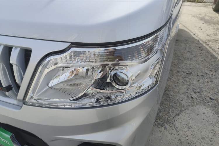 Used CHANGAN KAICHENG Ruixing M60 2023 1.5L GDI Comfort-Class Passenger Vehicle 6/7 Seats Left Front Headlight